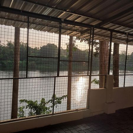 Stayberries River Rock Villa Athirapilly Kizhake Chālakudi Екстериор снимка