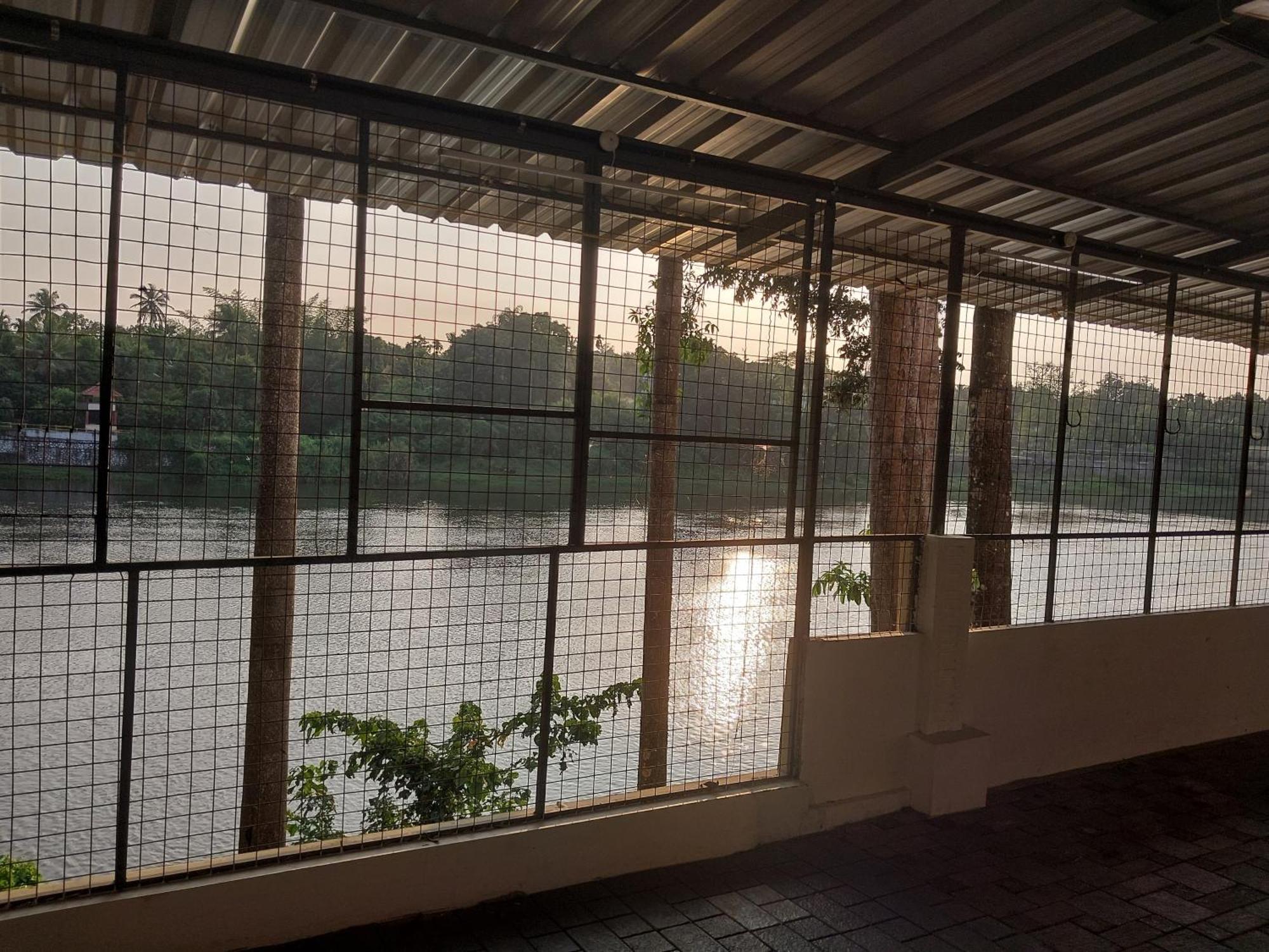 Stayberries River Rock Villa Athirapilly Kizhake Chālakudi Екстериор снимка